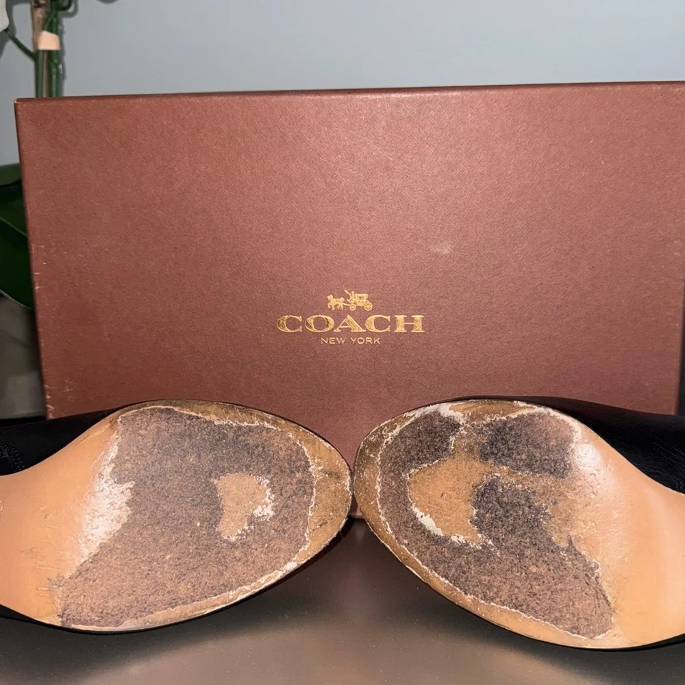 COACH SENECA GLAZED LEATHER BOOTIES - Picture 7 of 11